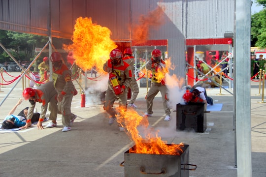 Đội Hưng Nguyên giành giải Nhất Hội thi nghiệp vụ chữa cháy và cứu nạn, cứu hộ tỉnh Nghệ An năm 2024