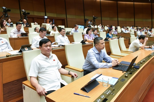 Quốc hội thảo luận về kết quả giám sát thực hiện chính sách tài khóa, tiền tệ hỗ trợ phục hồi, phát triển kinh tế - xã hội