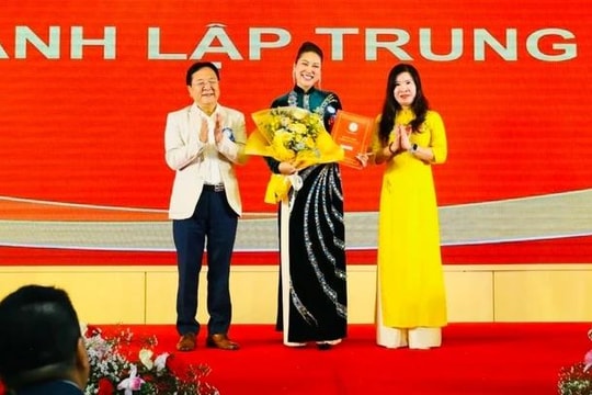 Phi Thanh Vân làm Giám đốc Trung tâm Văn hóa nghệ thuật và Truyền thông