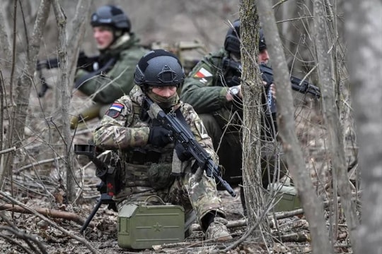 Quân đội Nga tấn công điểm đóng quân tạm thời của lính đánh thuê nước ngoài