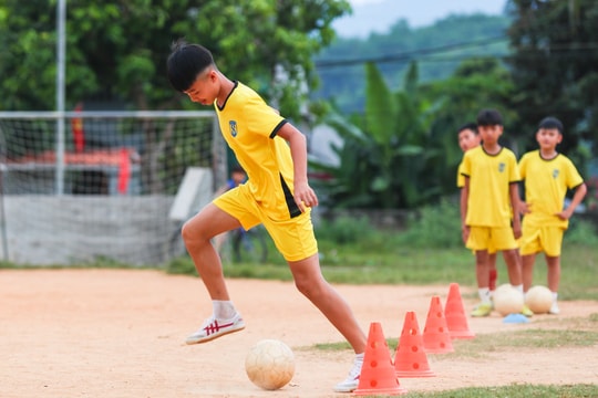 Thiếu niên Quỳ Châu quyết tâm vượt qua vòng bảng Giải Bóng đá Thiếu niên - Nhi đồng Cúp Báo Nghệ An năm 2024