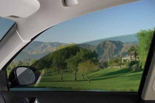 Cách làm mát khoang lái cấp tốc khi xe đỗ ngoài nắng