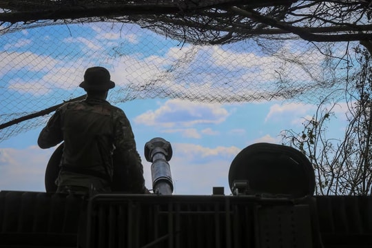 EU thảo luận khả năng cho phép Ukraine dùng vũ khí NATO tấn công Nga