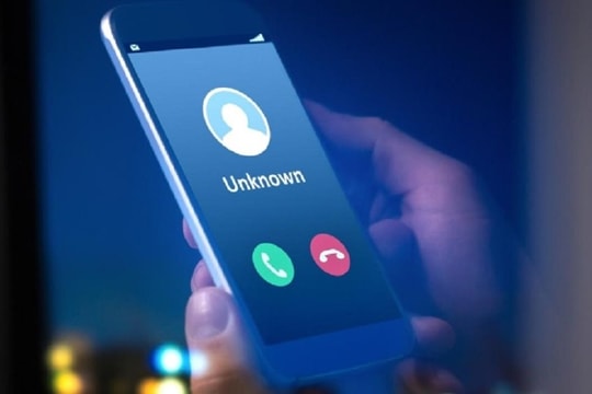 Người đàn ông mất hơn 2,2 tỷ đồng sau cuộc gọi của kẻ xưng công an