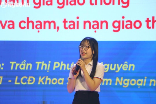 Sinh viên Nghệ An sôi nổi tìm hiểu về xây dựng văn hóa giao thông