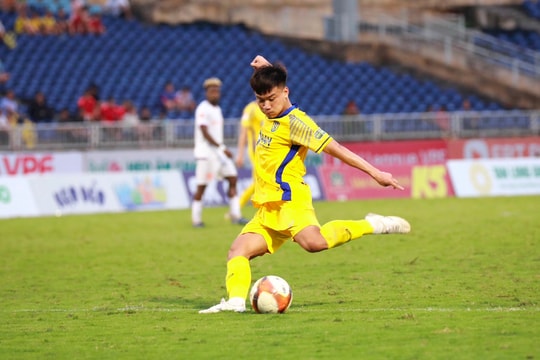 Tiền vệ Sông Lam Nghệ An và ký ức không quên ở Cúp Báo Nghệ An