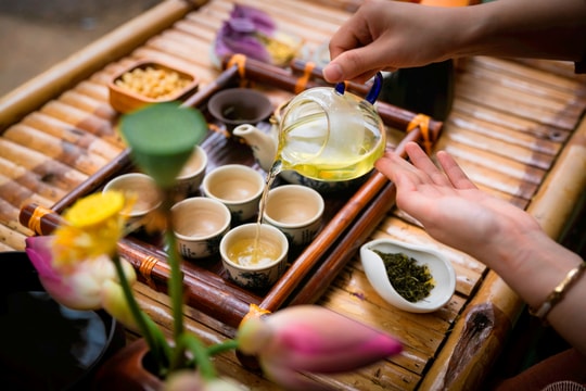 Trà hoa sen Phúc An Farm - Tinh hoa từ 2.000 bông sen Bách Diệp