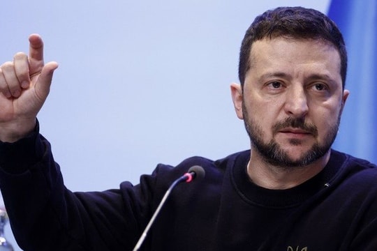 Ông Zelensky sa thải các quan chức thân cận với Mỹ