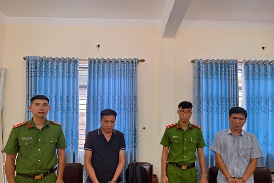 Hiệu trưởng và kế toán trường ở Kỳ Sơn (Nghệ An) bị khởi tố tội lợi dụng chức vụ quyền hạn, tham ô tài sản