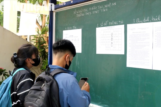 Hôm nay 5/6, hơn 44.000 thí sinh Nghệ An bước vào môn thi đầu tiên của Kỳ thi tuyển sinh lớp 10