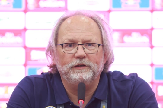 HLV Philippines : 'Trận đấu ngày mai rất khó khăn, nhưng chúng tôi quyết tâm giành chiến thắng trước tuyển Việt Nam'