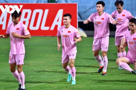 Nước mắt uất nghẹn của Quang Hải; Thầy Park chuẩn bị có bến đỗ mới