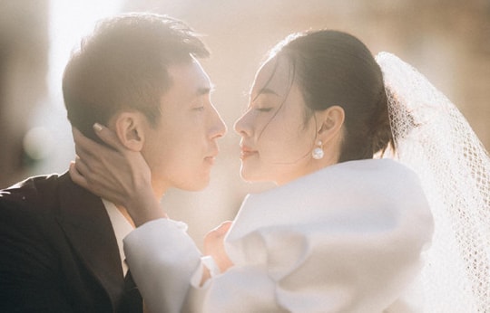 Diễn viên Midu tung ảnh cưới, tiết lộ về chú rể kém tuổi