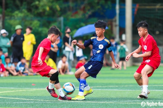 Thiếu niên Quỳnh Lưu xuất sắc vượt qua 'kỳ phùng địch thủ' Yên Thành