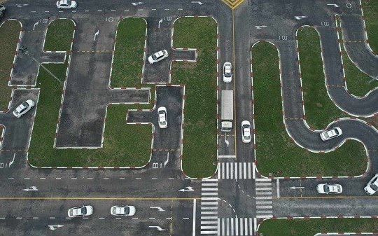 Từ tháng 6, lý thuyết giấy phép lái xe ô tô B2 có thể học online