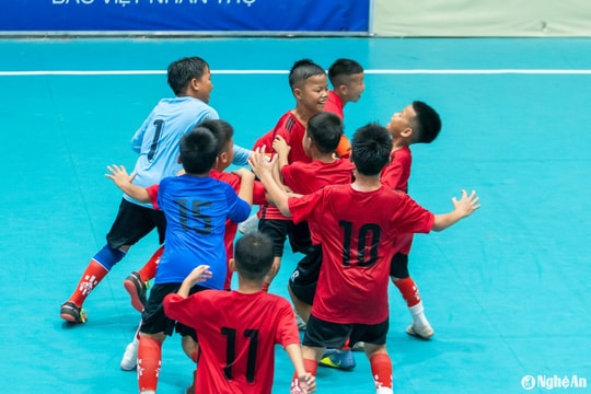 Nhi đồng Tân Kỳ thắng đẹp Nhi đồng Nghĩa Đàn với tỷ số 3-1