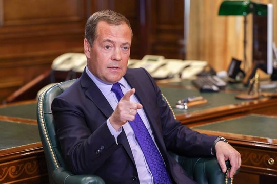 Phó Chủ tịch Hội đồng An ninh Nga Medvedev: Ukraine do Mỹ và NATO kiểm soát