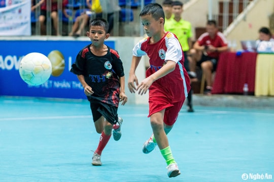 Chiến thắng Nhi đồng Nghĩa Đàn, Nhi đồng Yên Thành đứng đầu bảng A