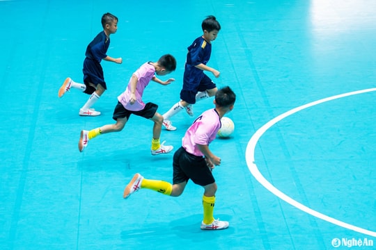 Nhi đồng Tương Dương dội cơn mưa bàn thắng vào lưới Nhi đồng Anh Sơn