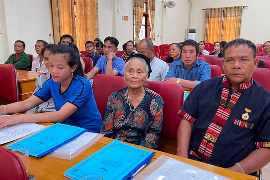 Khai giảng lớp tập huấn nghệ thuật trình diễn dân gian dân tộc Khơ Mú