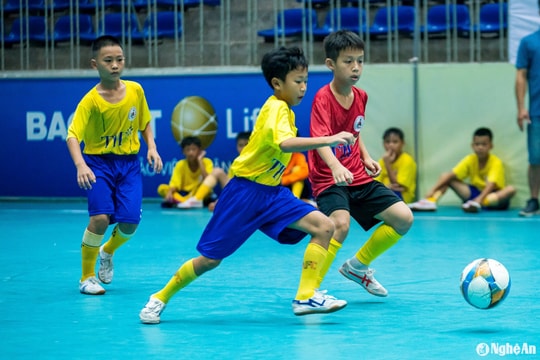 Nhi đồng thành phố Vinh giành chiến thắng trước Nhi đồng thị xã Cửa Lò