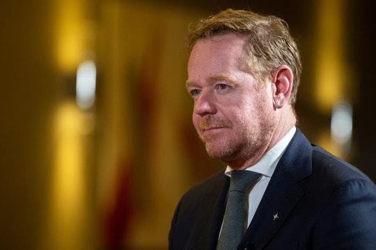 NATO tiết lộ cách theo dõi máy bay và trạm tiếp nhiên liệu của Nga