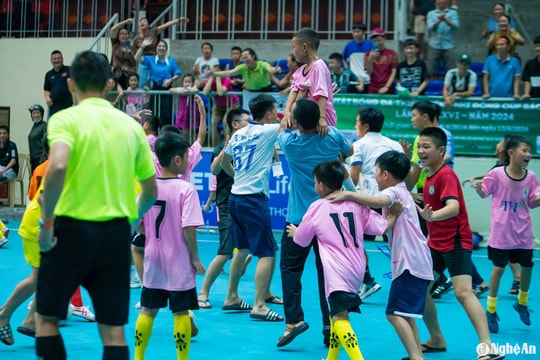 Chiến thắng Nhi đồng Diễn Châu, Nhi đồng Tương Dương lần đầu tiên vào bán kết