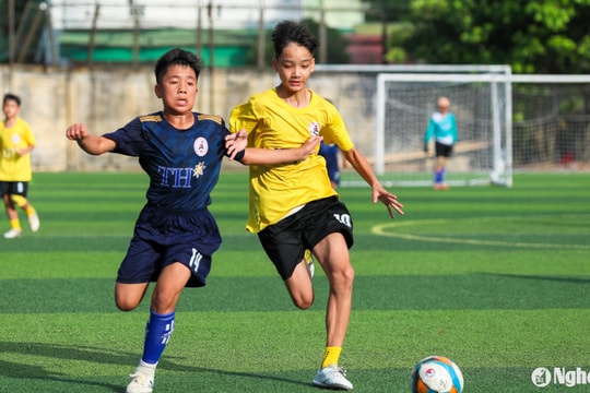 Giành thắng lợi tối thiểu, Thiếu niên Quỳnh Lưu bước chân vào vòng Bán kết