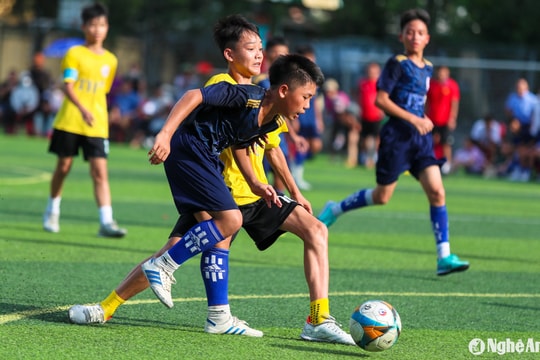 Highlight Tứ kết: Thiếu niên Qùy Châu - Thiếu niên Quỳnh Lưu: 0 - 1