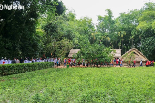 Dấu ấn quê hương, văn hóa xứ Nghệ trong cuộc đời Hồ Chí Minh