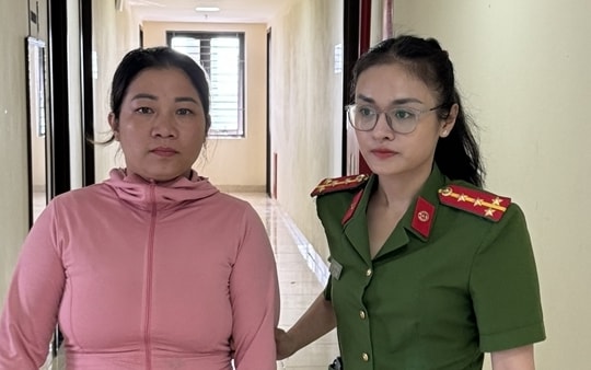 Lập nhóm 'Gia đình hiếm muộn, xin nhận con nuôi' để mua bán trẻ em