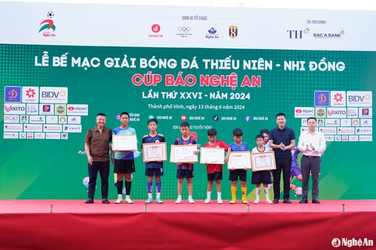 Hiện thực hóa giấc mơ sân cỏ từ Cúp Báo Nghệ An