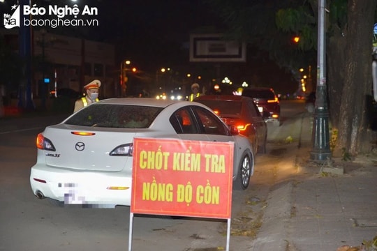 Người đàn ông ở thành phố Vinh bị phạt 35 triệu đồng vì không chịu đo nồng độ cồn