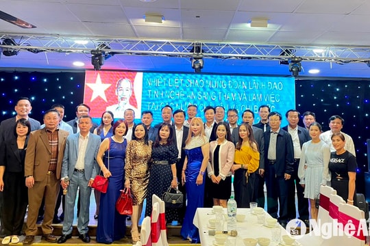 Bí thư Tỉnh ủy Thái Thanh Quý gặp mặt Hội đồng hương Nghệ An tại CHLB Đức