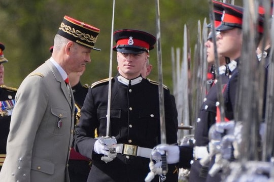 Tướng Pháp trích dẫn bài học kinh nghiệm từ cuộc khủng hoảng Ukraine