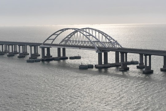 Ukraine nói cầu Crimea hầu như không có giá trị quân sự