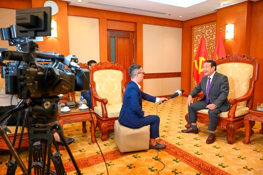 Sản phẩm truyền hình trên ấn phẩm điện tử và truyền thông số: Đổi mới để bắt nhịp xu thế