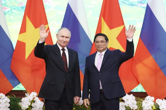 Thủ tướng Phạm Minh Chính hội kiến Tổng thống Nga Putin
