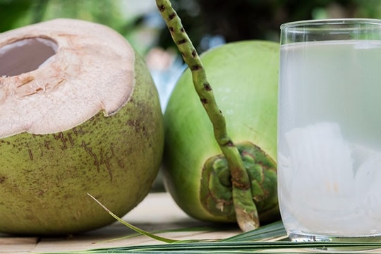 Mẹo bù nước nhanh chóng trong những ngày nắng nóng