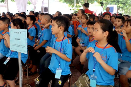 Tổ chức trại hè 'Kết nối yêu thương' cho 200 trẻ mồ côi, trẻ có hoàn cảnh khó khăn