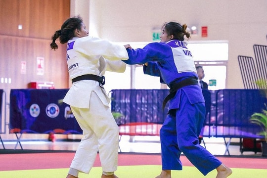 Hoàng Thị Tình giành suất dự Olympic Paris 2024; Bayern Munich chi tiền khủng hỏi mua sao PSG