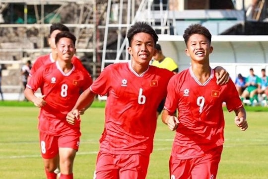 EURO 2024: Tăng cường an ninh sân cỏ sau vụ cổ động viên tràn xuống sân; Chủ nhà Indonesia đẩy đối thủ lớn U16 Việt Nam vào giờ nghiệt ngã nhằm “phá sức”