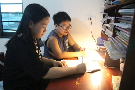 Nữ thủ khoa chuyên Toán chia sẻ bí quyết học tập để luôn là học sinh tốp đầu