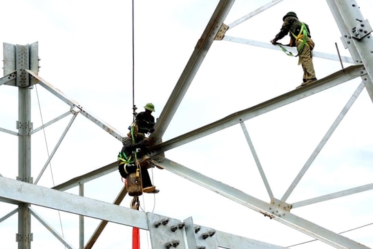 Nỗ lực tiến độ thi công dự án đường dây 500Kv mạch 3 qua Nghệ An