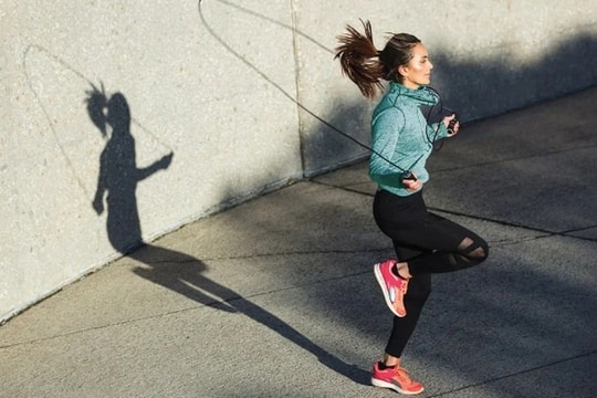 Chạy và nhảy dây: Cái nào tốt hơn?