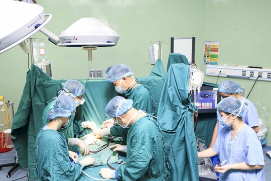 Nghệ An nỗ lực khắc phục khó khăn trong khám, chữa bệnh và phòng, chống dịch