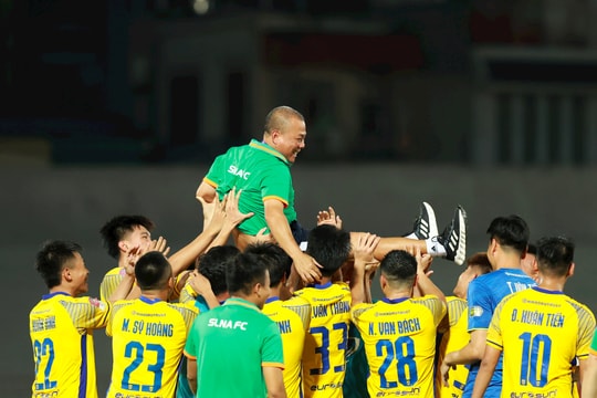 Nhìn lại chiến thắng đầy cảm xúc của Sông Lam Nghệ An ngày hạ màn V-League 2023-2024