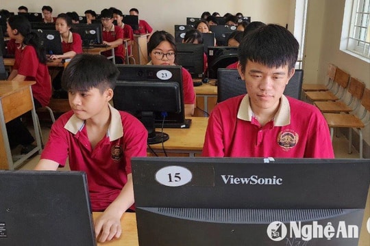 Nghệ An sẽ đầu tư gần 300 tỷ đồng để nâng cao năng lực Tin học cho học sinh phổ thông giai đoạn 2024 - 2030