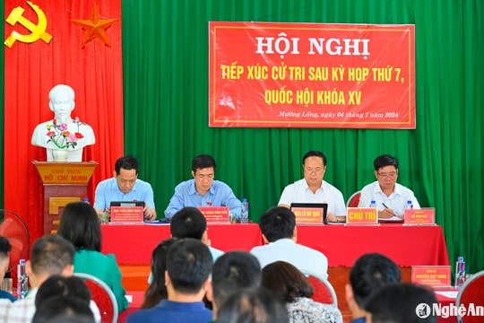 Đại biểu Quốc hội tiếp xúc cử tri huyện Kỳ Sơn