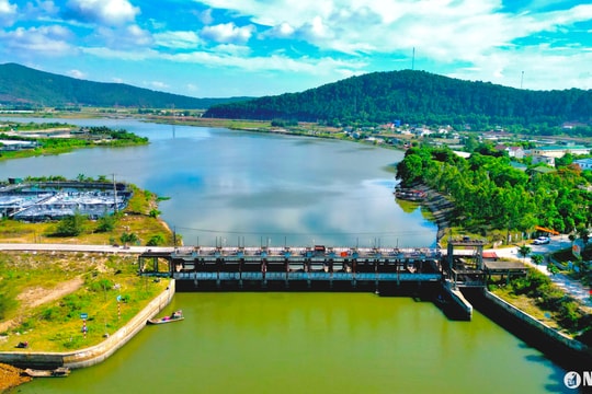 Nhiều nguy cơ khi cống bara hơn 30 năm tuổi ở Nghi Lộc xuống cấp nghiêm trọng